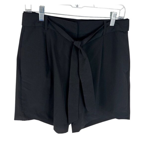 Calvin Klein Women's 4 Dressy Shorts Black Pleated Belt EUC Inseam 7.5" - Picture 1 of 9